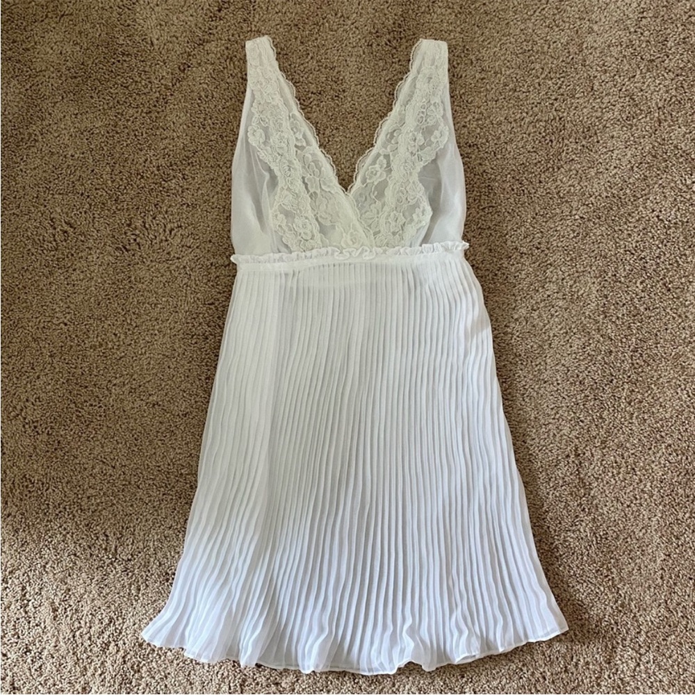 Flora Nikrooz Lace Chemise